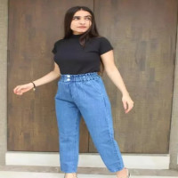 classy-modern-women-jeans